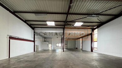 Light Industrial in Le Blanc-Mesnil to rent Interior Photo- Image 1 of 6
