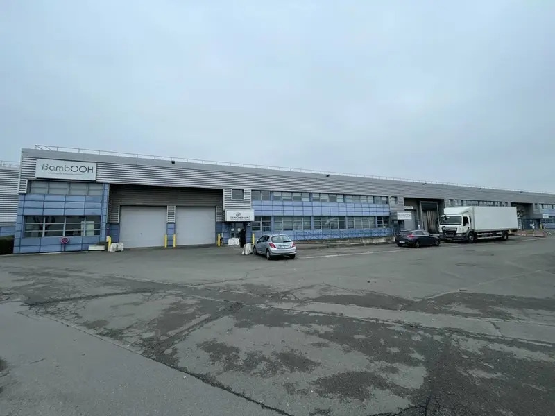 Light Industrial in La Courneuve to rent Building Photo- Image 1 of 12