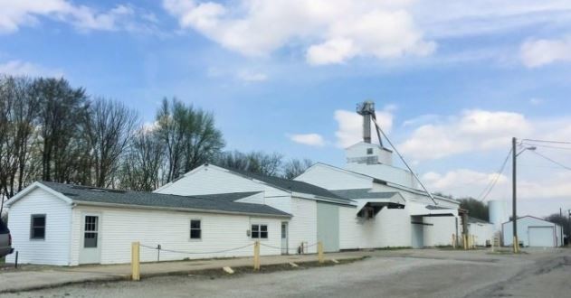 108 E Railroad St, Roachdale, IN for sale - Primary Photo - Image 1 of 1