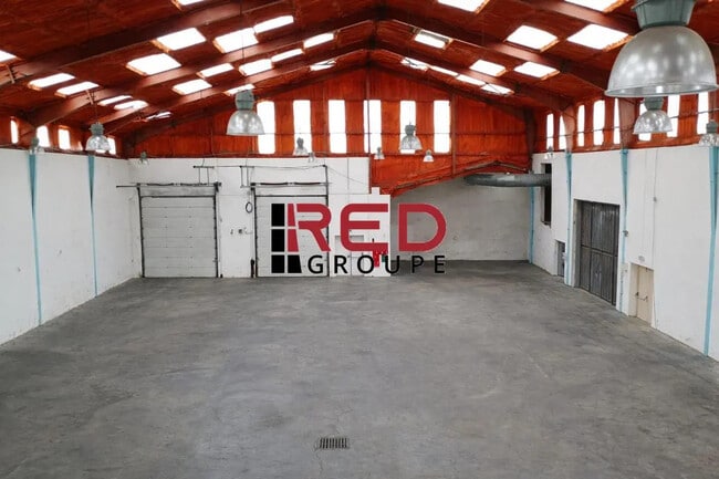 Vente Entrepôt 2 000 m²