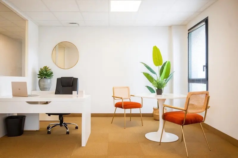 Location Bureaux 119 m² - Photo 1