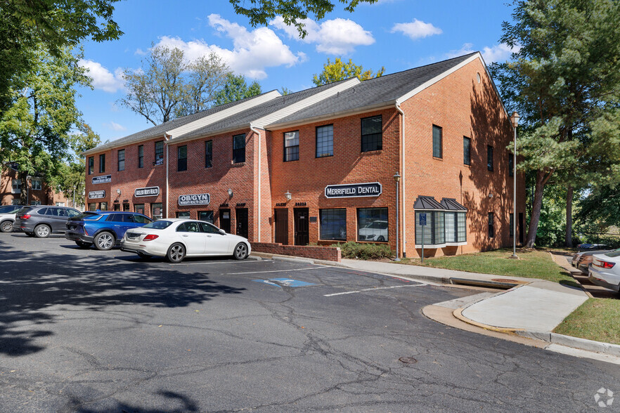 8626-8630 Lee Hwy, Fairfax, VA for rent - Building Photo - Image 2 of 17