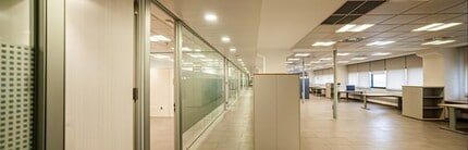 Industrial in Barcelona, Barcelona for sale Interior Photo- Image 1 of 3