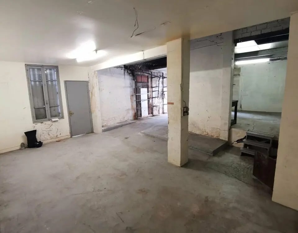 Location Entrepôt 91 m² - Photo 1
