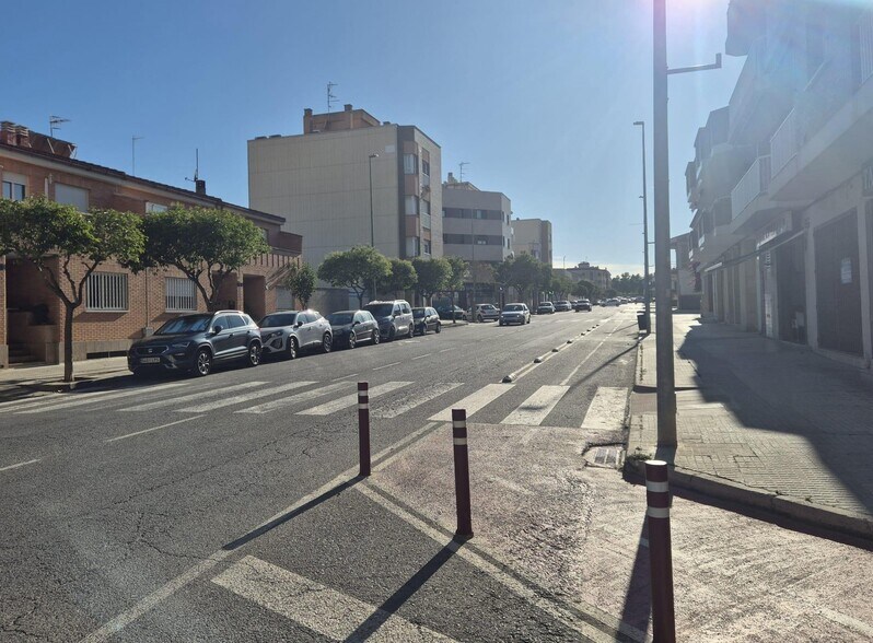 Retail in Amposta, Tarragona to rent - Building Photo - Image 2 of 2