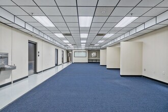 131 Pepsi Ln, Fayetteville, NC to rent Interior Photo- Image 2 of 29