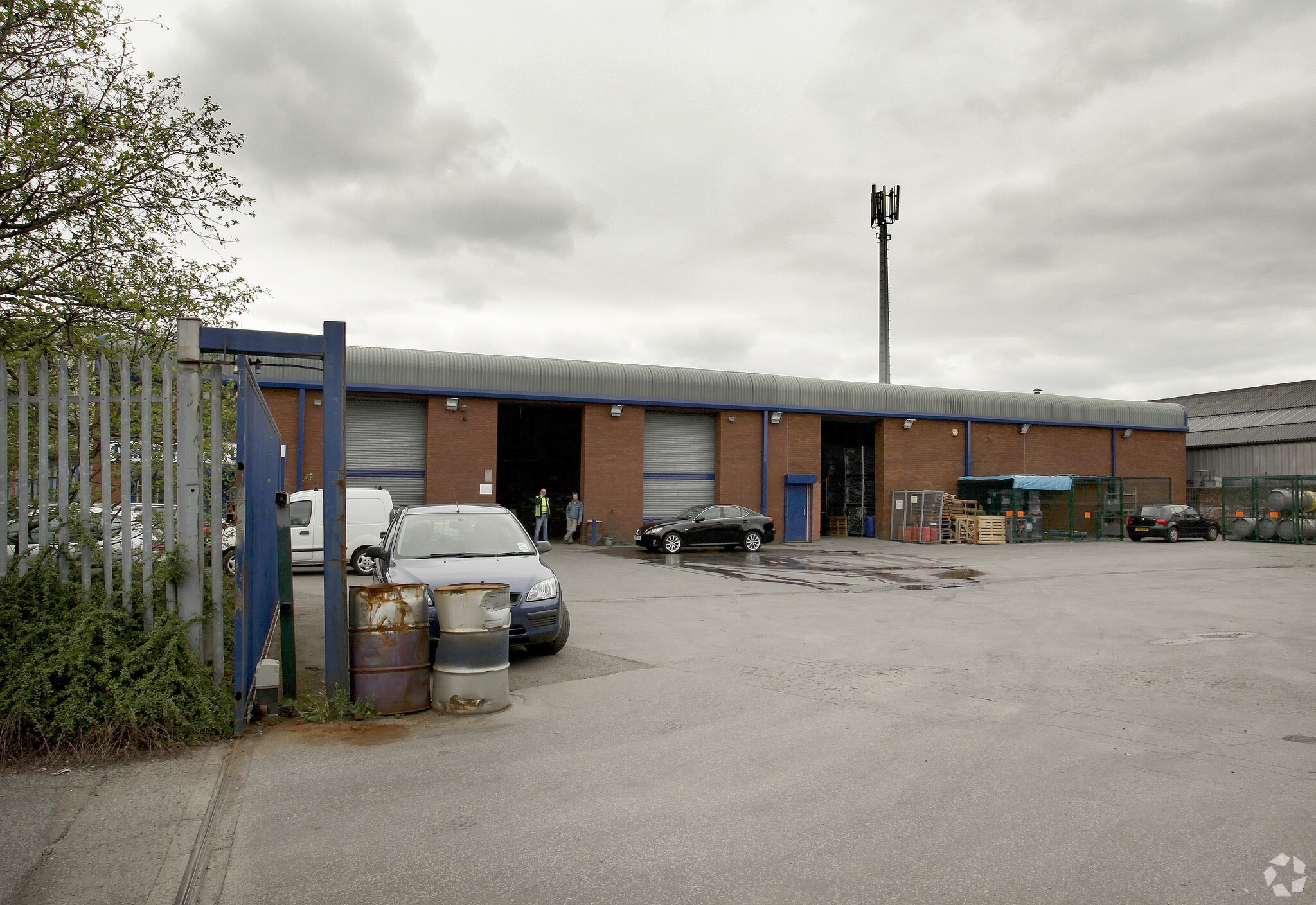 7B Ashburton Rd W, Manchester to rent Primary Photo- Image 1 of 8