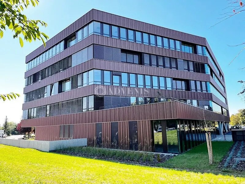 Office in Schiltigheim to rent Building Photo- Image 1 of 12