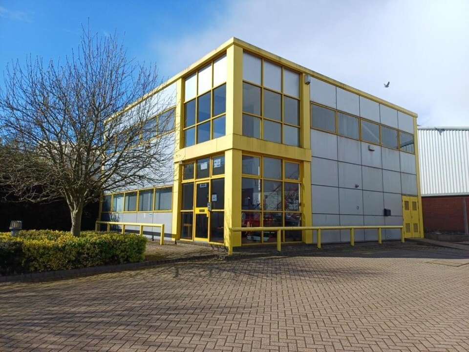 Linnell Way, Kettering to rent Primary Photo- Image 1 of 2