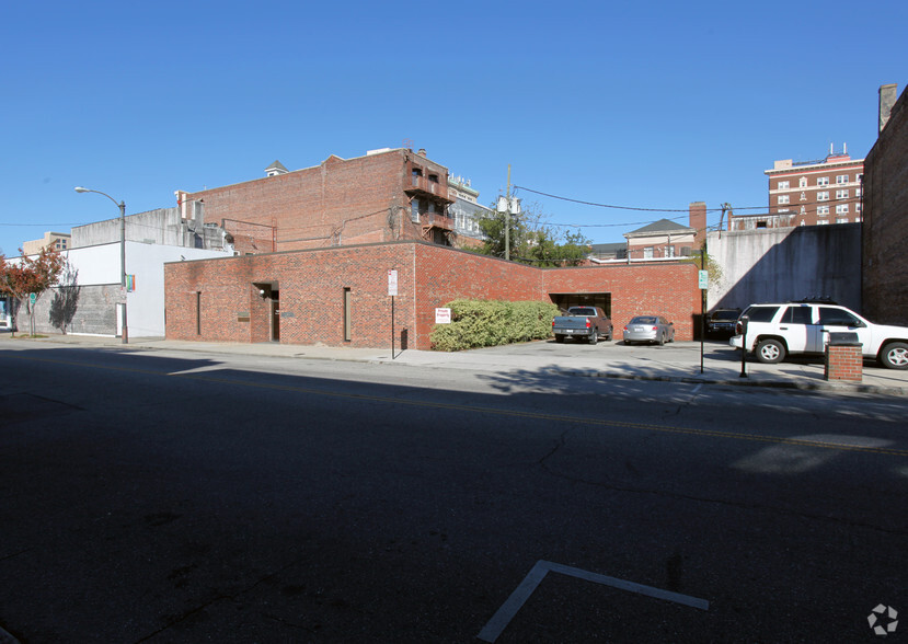 111-113 Princess St, Wilmington, NC for rent - Primary Photo - Image 1 of 3