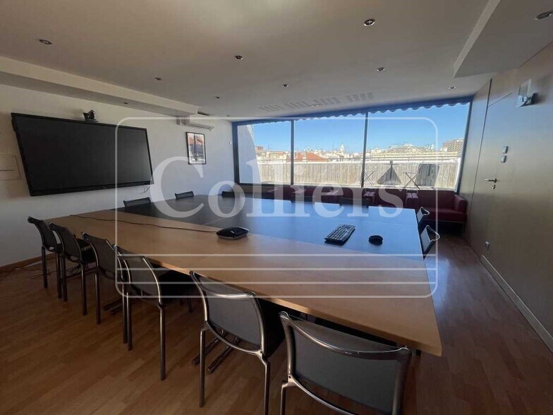 Office in Marseille to rent - Building Photo - Image 2 of 11