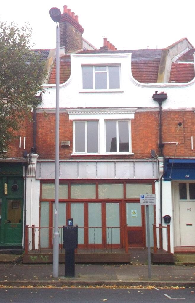 26 Coombe Rd, Kingston Upon Thames for sale Primary Photo- Image 1 of 1