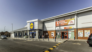 More details for Churchill Way, Leyland - Retail for Sale