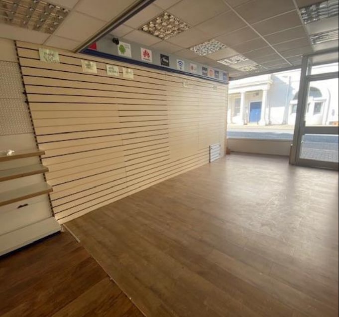 11 Dalrymple St, Girvan to rent Interior Photo- Image 1 of 4