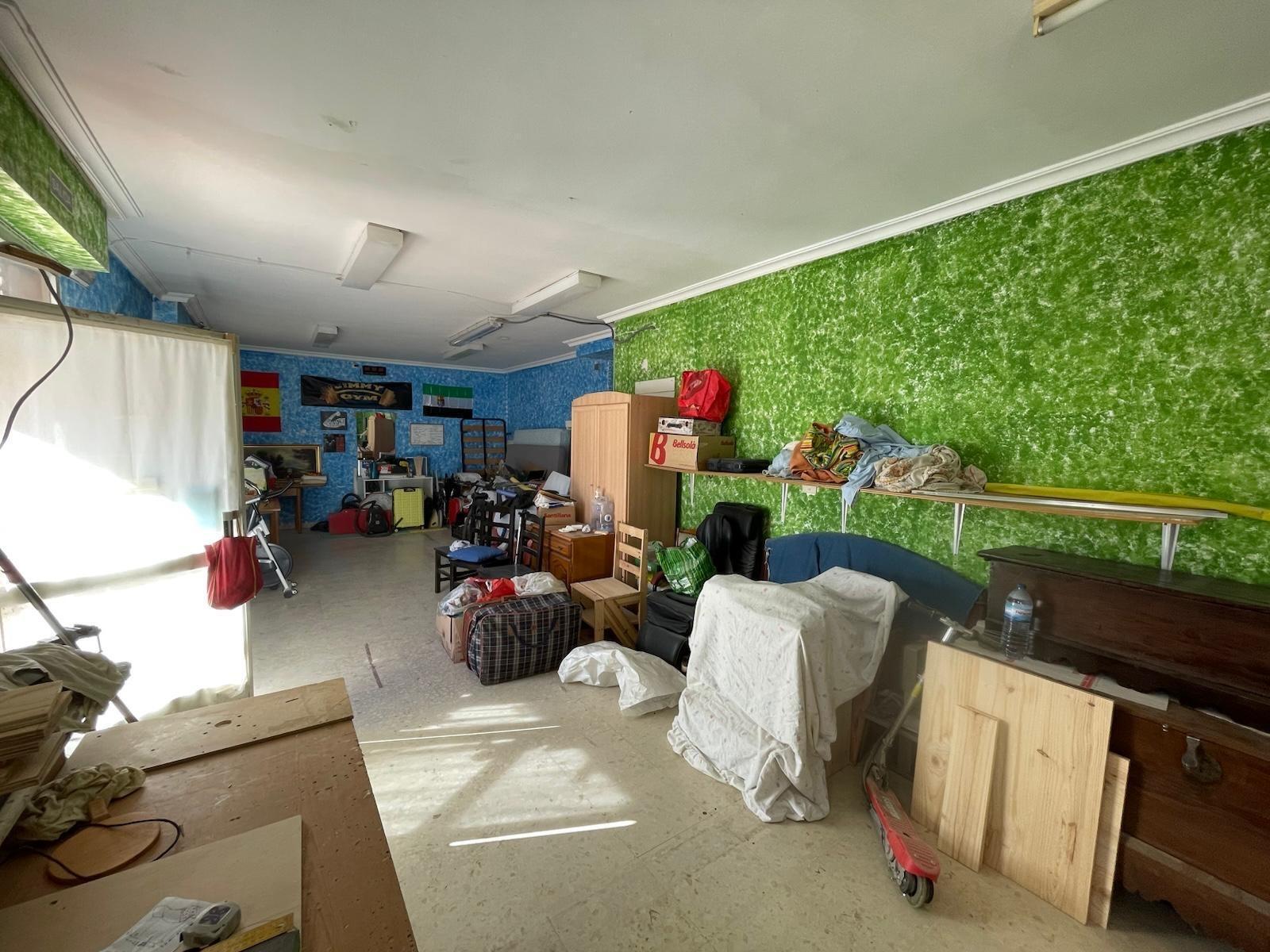 Retail in Cáceres for sale Interior Photo- Image 1 of 6