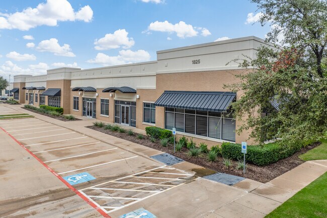 More details for 1825 Lakeway Dr, Lewisville, TX - Office, Light Industrial to Rent