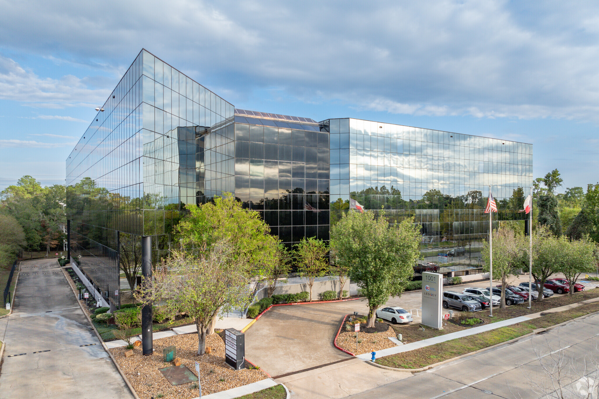 1001 S Dairy Ashford Rd, Houston, TX for rent Building Photo- Image 1 of 18