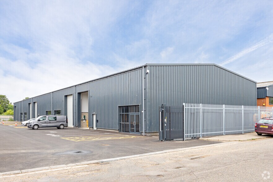 7 Private Rd, Nottingham for sale - Building Photo - Image 1 of 1