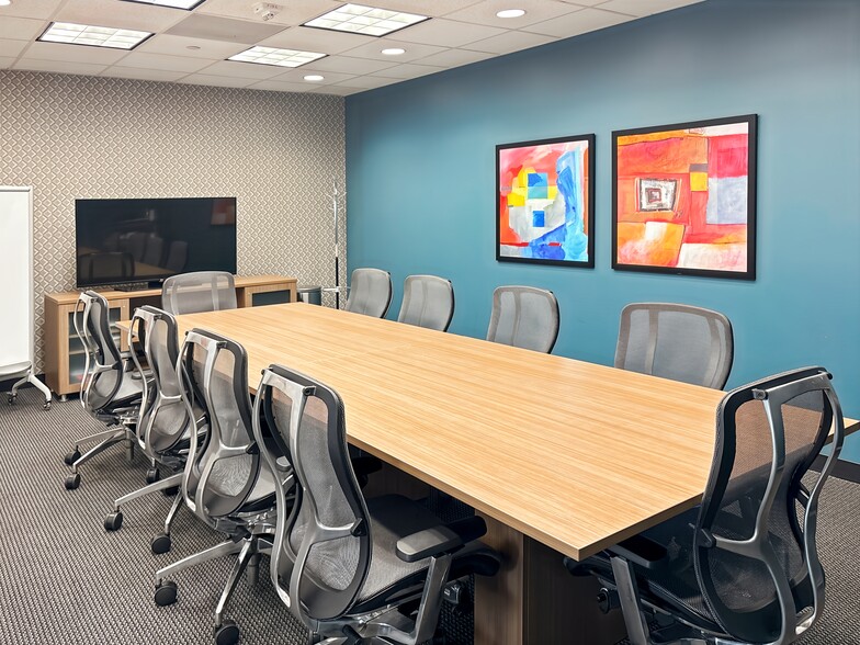 5444 Westheimer Rd, Houston, TX to rent - Interior Photo - Image 2 of 13