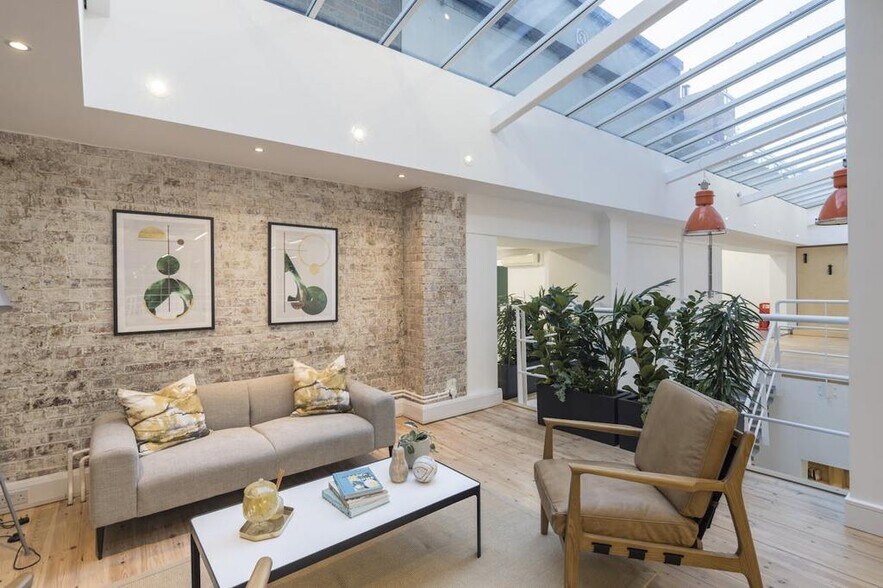 14-18 Emerald St, London to rent - Interior Photo - Image 2 of 67