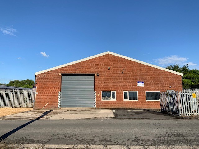 Factory Ln, Penwortham for sale - Primary Photo - Image 1 of 1