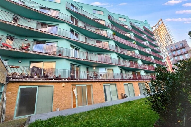 More details for Steedman St, London - Office for Sale