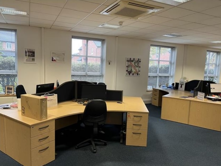 Manor Ln, Crewe to rent Interior Photo- Image 1 of 3