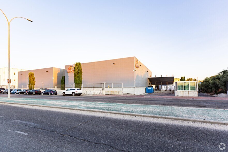 6 Calle Laguna, Alcorcón, Madrid for sale - Building Photo - Image 2 of 3