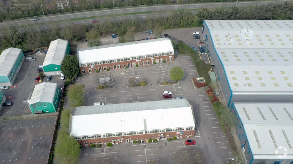 Ely Rd, Reading to rent - Aerial Video - Image 2 of 17