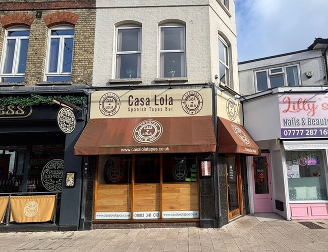 More details for 8 Croydon Rd, Caterham - Retail to Rent
