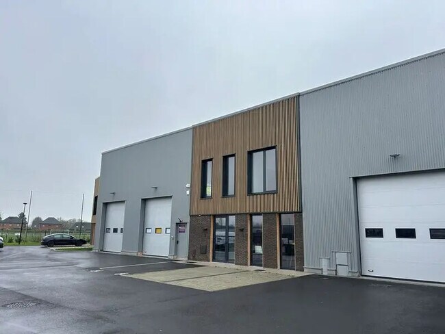 Vente Local d'activités 539 m² à 1 222 m²