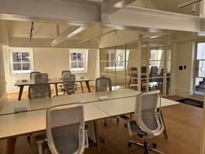 25 Bruton St, London to rent Interior Photo- Image 2 of 4