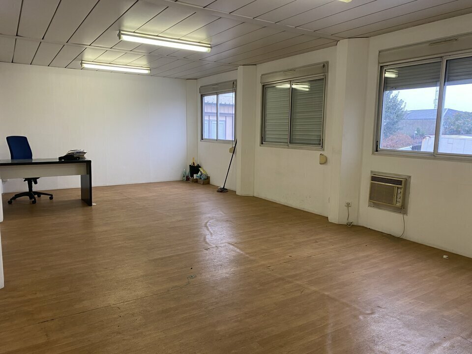 Office in Pantin to rent Interior Photo- Image 1 of 6