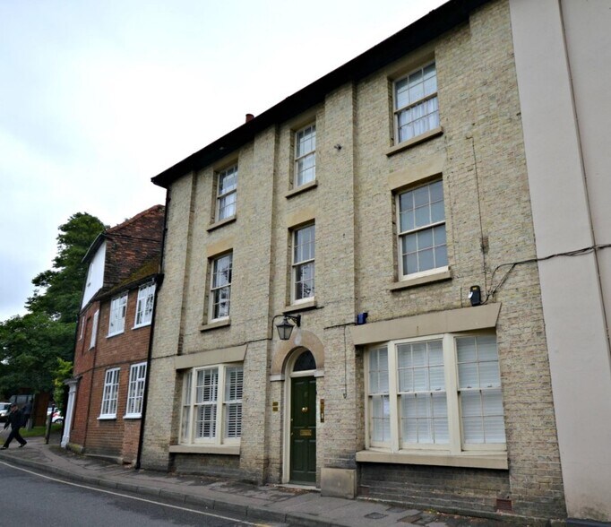 37 Church St, Saffron Walden to rent - Primary Photo - Image 1 of 1