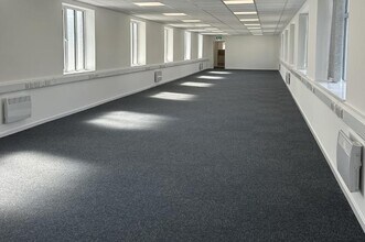 1099 Macrome Rd, Wolverhampton to rent Interior Photo- Image 1 of 2