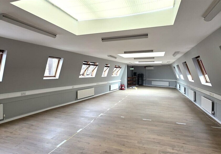 1-3 Canfield Pl, London to rent - Interior Photo - Image 2 of 42