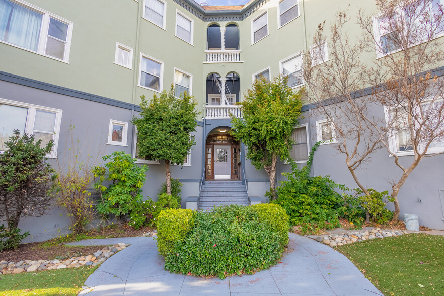 2924 Claremont Ave, Berkeley, CA for sale - Building Photo - Image 1 of 25