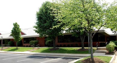 7699-7845 Ashton Ave, Manassas, VA for rent Building Photo- Image 1 of 5