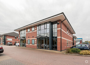 Gateway Cres, Oldham for sale Primary Photo- Image 1 of 1