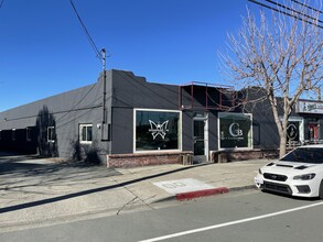 2631 N Main St, Walnut Creek, CA for rent Building Photo- Image 1 of 3