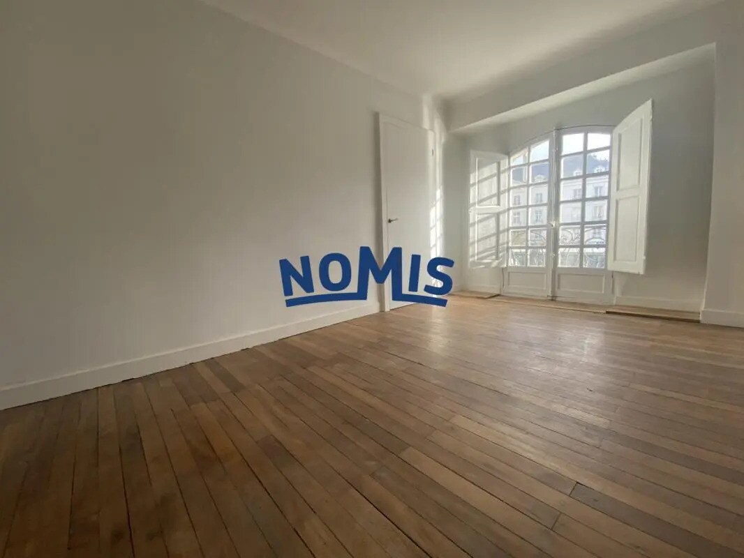 Office in Nantes for sale Interior Photo- Image 1 of 7