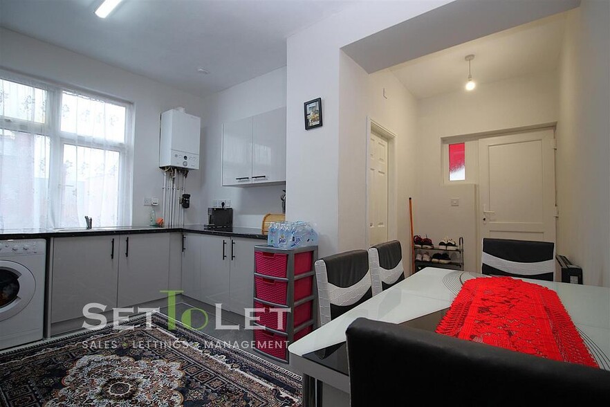 145 Evington Rd, Leicester for sale - Building Photo - Image 3 of 16
