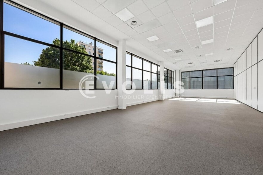 80-84 Rue Des Meuniers, Bagneux to rent - Building Photo - Image 3 of 17
