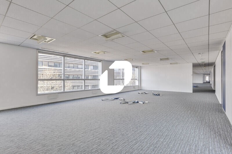 Industrial in Saint-Denis to rent - Interior Photo - Image 2 of 25