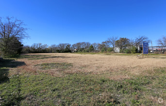 1101 S Beckley Rd, Glenn Heights, TX for sale Primary Photo- Image 1 of 3