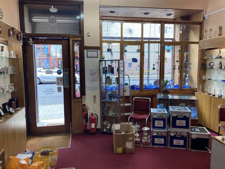 90 Titchfield St, Kilmarnock for sale - Building Photo - Image 3 of 5