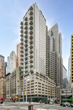 825 7th Ave, 7th &8th Fl portfolio of 2 properties for sale on LoopNet.co.uk Primary Photo- Image 1 of 2