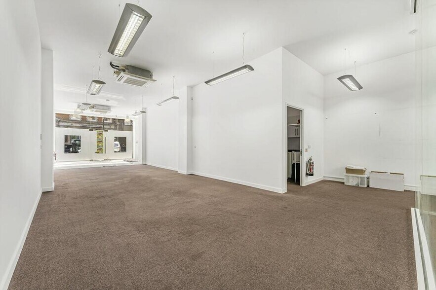 295 Mare St, London to rent - Interior Photo - Image 2 of 20