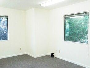 701 Southampton Rd, Benicia, CA to rent Interior Photo- Image 1 of 7