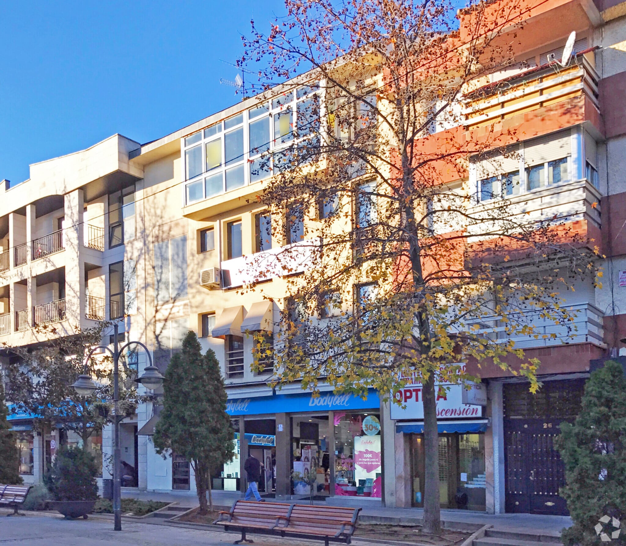 Office in Majadahonda, Madrid to rent Primary Photo- Image 1 of 3